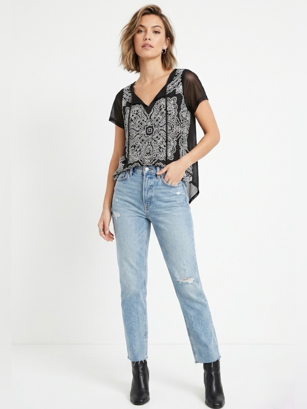 INC International Concepts black and white embroidered top size small